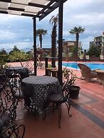 Chateau Del Marina Complex Apartments