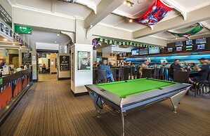 Nightcap at Regents Park Hotel