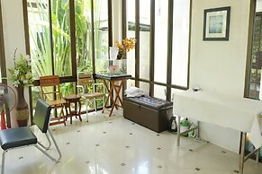 Aana Residence Resort