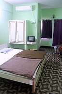 Hotel Deepak