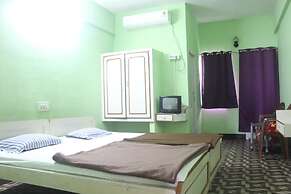 Hotel Deepak