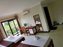 Blue Diamond Guest House - Hostel