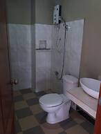 Blue Diamond Guest House - Hostel