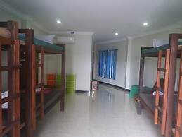 Blue Diamond Guest House - Hostel