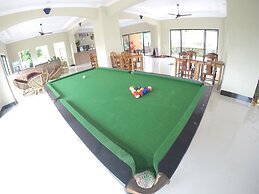 Blue Diamond Guest House - Hostel