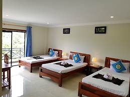 Blue Diamond Guest House - Hostel
