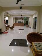 Blue Diamond Guest House - Hostel