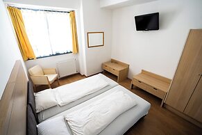 WOW City Hostel