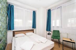 WOW City Hostel