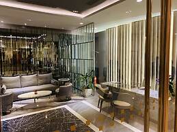 Luxy Service Suites At Times Square