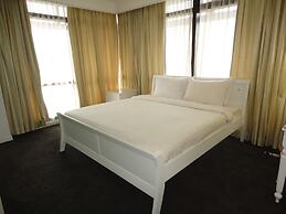 Luxy Service Suites At Times Square