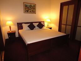 Luxy Service Suites At Times Square