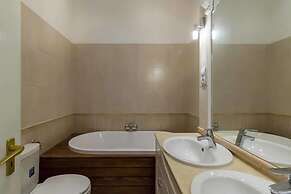 Pelicanstay at Riverside Danube