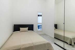 Pelicanstay at Riverside Danube