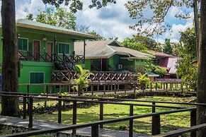 Sukau Greenview Bed & Breakfast