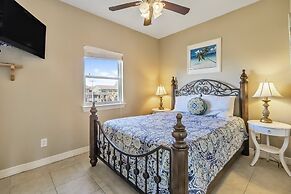 Parrot Head 3 Bedroom Home by RedAwning