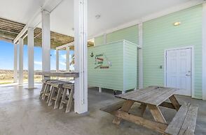 Parrot Head 3 Bedroom Home by RedAwning