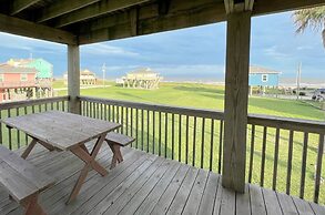 Abby Sands Castle 2 Bedroom Home by RedAwning