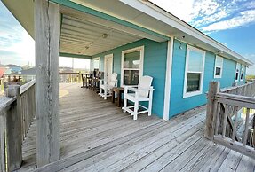 Abby Sands Castle 2 Bedroom Home by RedAwning