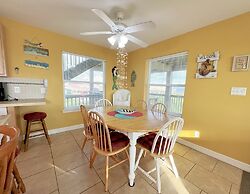 Abby Sands Castle 2 Bedroom Home by RedAwning