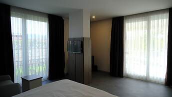 Limnades Hotel