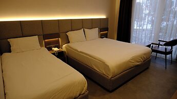 Limnades Hotel