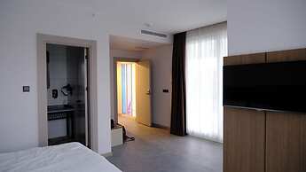 Limnades Hotel