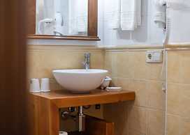 Logis Hotel Restaurante La Casa de Juansabeli