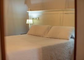 Logis Hotel Restaurante La Casa de Juansabeli