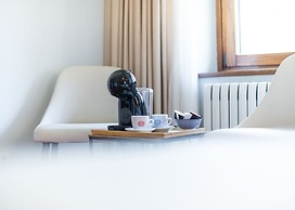 Logis Hotel Restaurante La Casa de Juansabeli