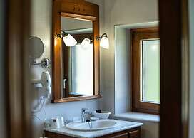 Logis Hotel Restaurante La Casa de Juansabeli