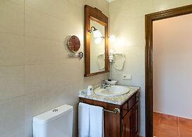 Logis Hotel Restaurante La Casa de Juansabeli