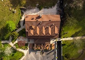 Logis Hotel Restaurante La Casa de Juansabeli