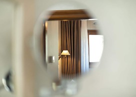 Logis Hotel Restaurante La Casa de Juansabeli