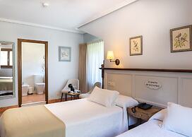 Logis Hotel Restaurante La Casa de Juansabeli