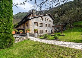 Logis Hotel Restaurante La Casa de Juansabeli