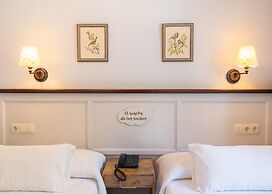 Logis Hotel Restaurante La Casa de Juansabeli