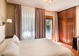 Logis Hotel Restaurante La Casa de Juansabeli