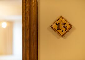 Logis Hotel Restaurante La Casa de Juansabeli