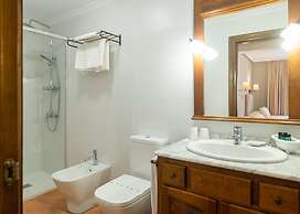 Logis Hotel Restaurante La Casa de Juansabeli