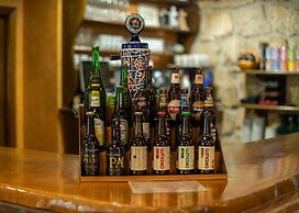 Logis Hotel Restaurante La Casa de Juansabeli