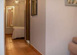 Logis Hotel Restaurante La Casa de Juansabeli