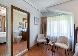 Logis Hotel Restaurante La Casa de Juansabeli