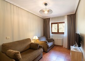 Logis Hotel Restaurante La Casa de Juansabeli