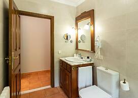 Logis Hotel Restaurante La Casa de Juansabeli