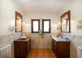 Logis Hotel Restaurante La Casa de Juansabeli