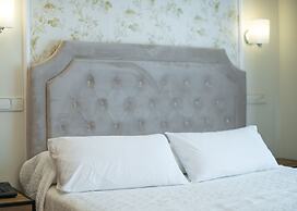 Logis Hotel Restaurante La Casa de Juansabeli