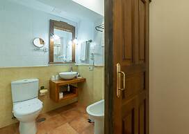 Logis Hotel Restaurante La Casa de Juansabeli