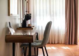 Logis Hotel Restaurante La Casa de Juansabeli