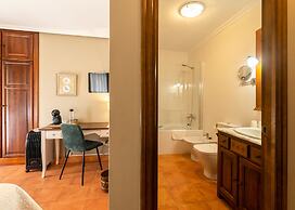 Logis Hotel Restaurante La Casa de Juansabeli